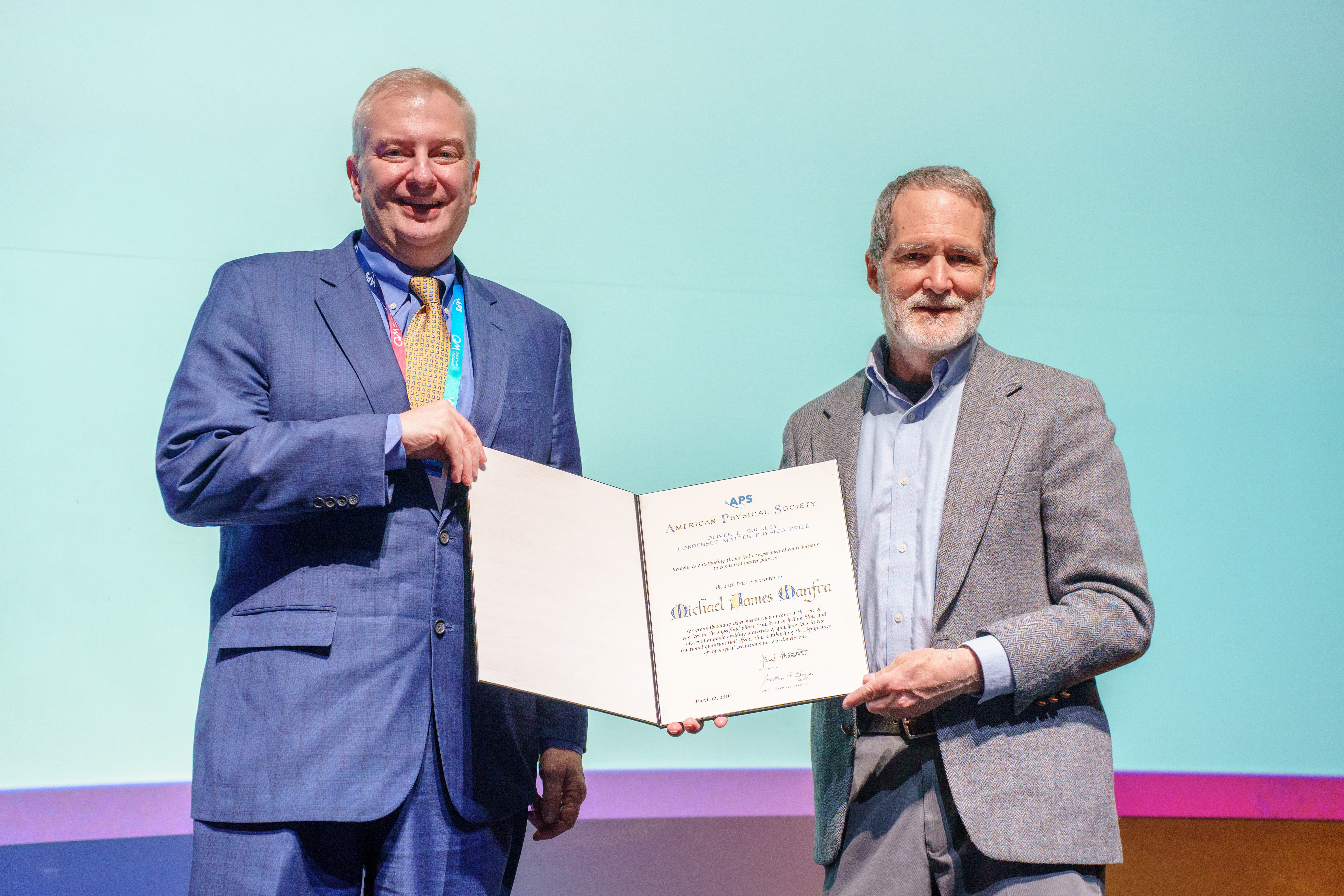 Prof. Michael Manfra accepting the American Physical Society’s 2026 Oliver E. Buckley Condensed Matter Physics Prize in Denver, Colorado. (Photo provided by/APS)