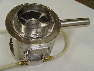 Immersion lens mounted in Cathode housing